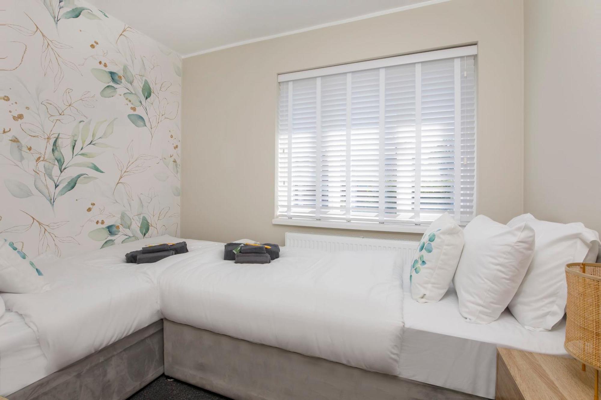 The Dodsworth Modern 4 Bedroom House, Sleeps 8 Holiday home