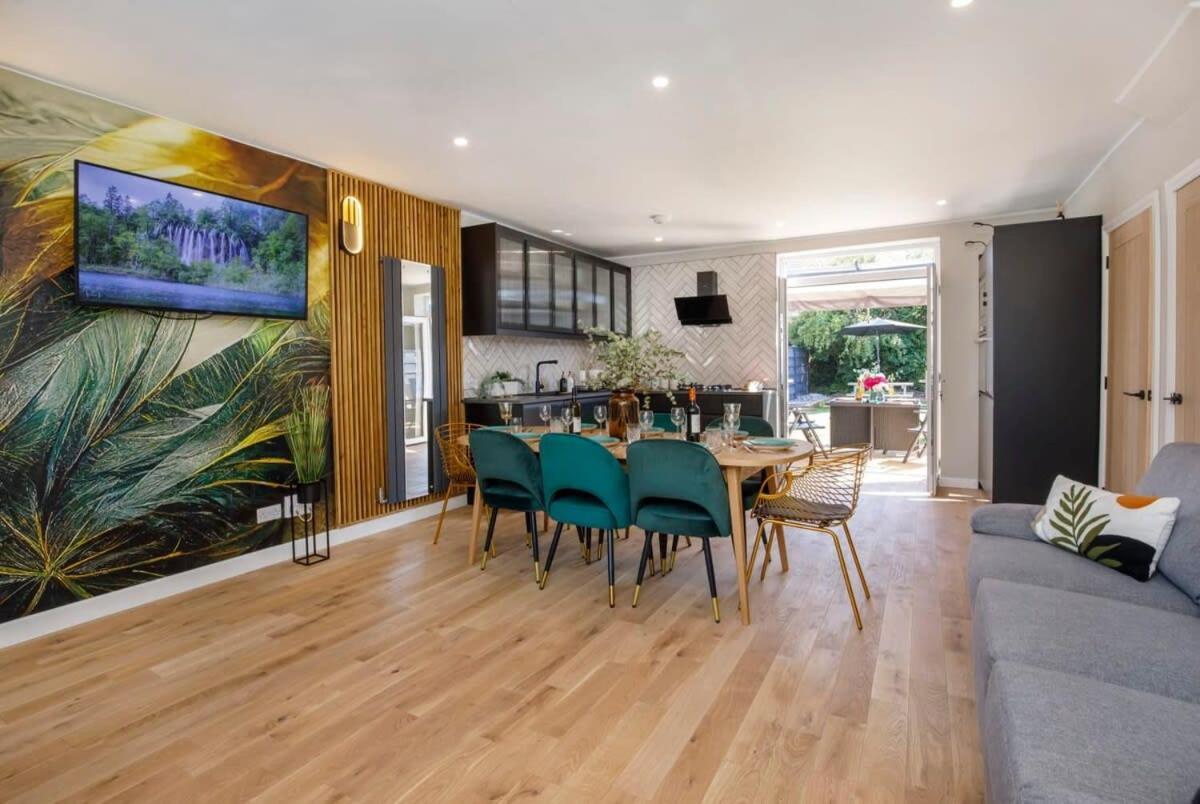Holiday home The Dodsworth Modern 4 Bedroom House, Sleeps 8 York